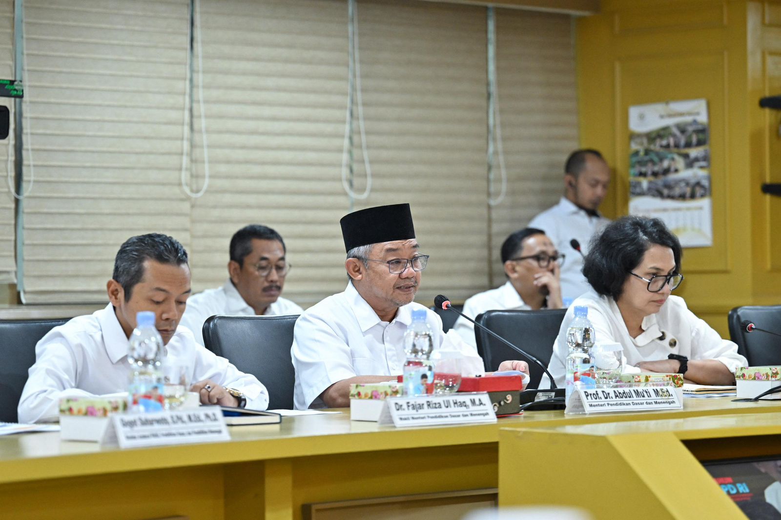 Mendikdasmen Sampaikan Hasil Pemantauan SPMB 2025 dalam Rapat Kerja Bersama DPD RI